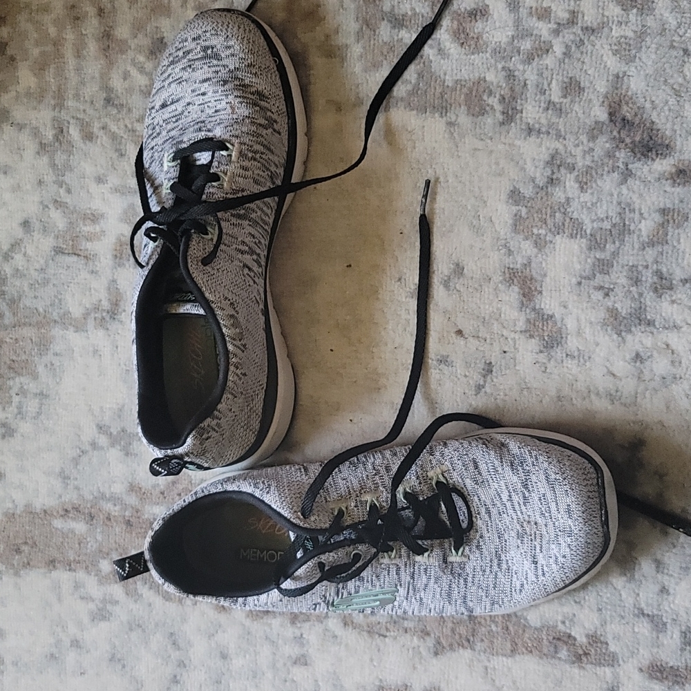 Skechers air cooled memory foam shoes